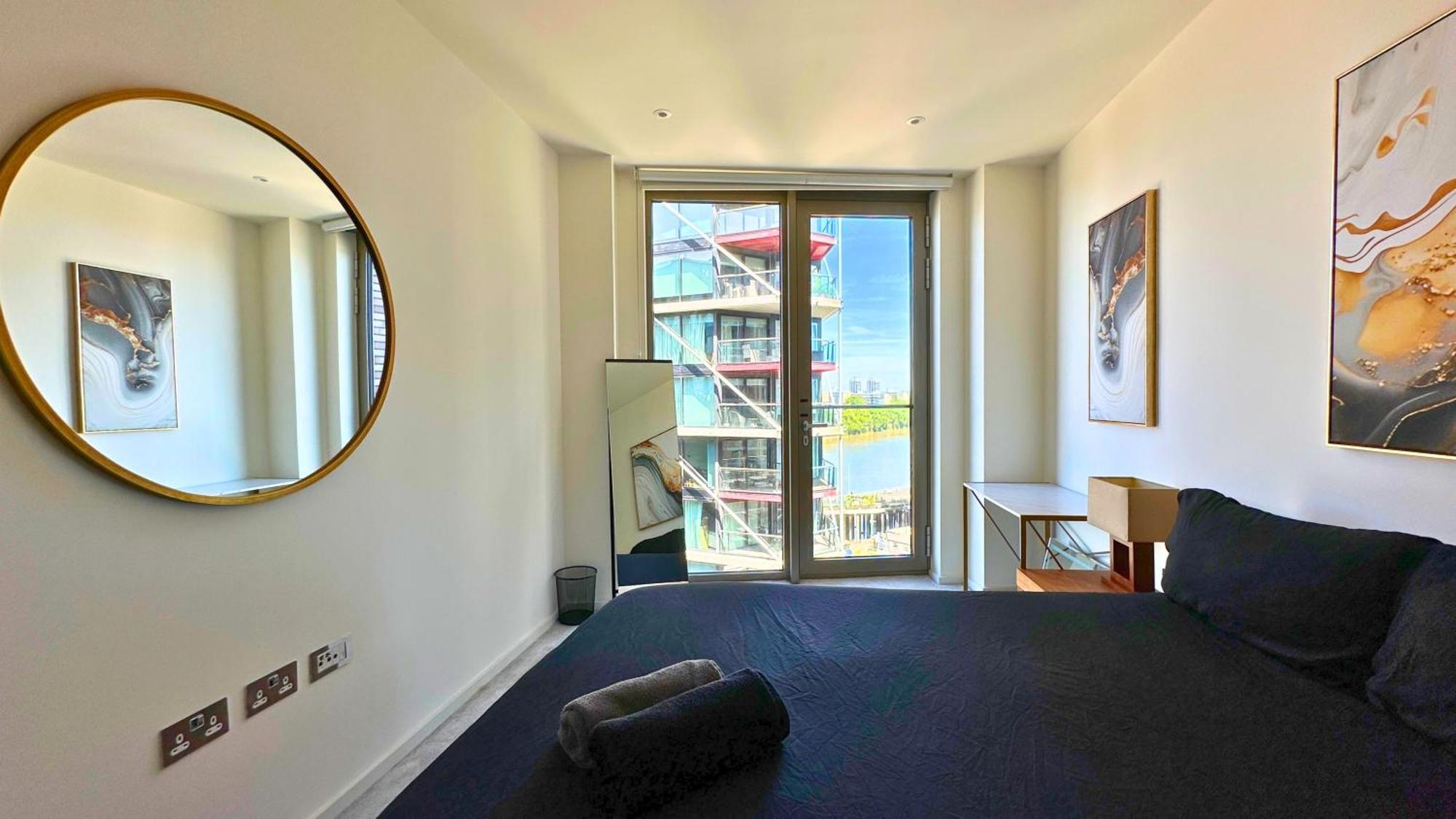 Lavish Penthouse River View Fast Wifi - Luxurylondonstays Dış mekan fotoğraf