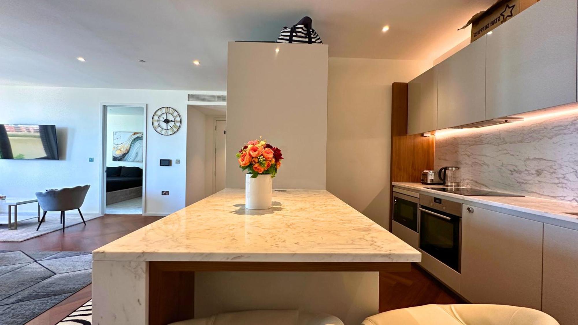 Lavish Penthouse River View Fast Wifi - Luxurylondonstays Dış mekan fotoğraf