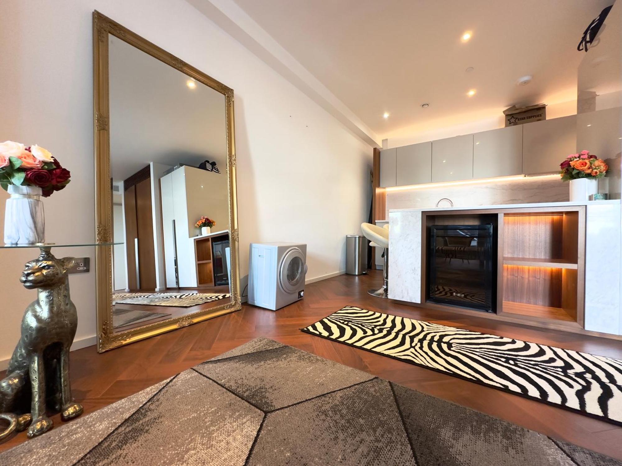 Lavish Penthouse River View Fast Wifi - Luxurylondonstays Dış mekan fotoğraf